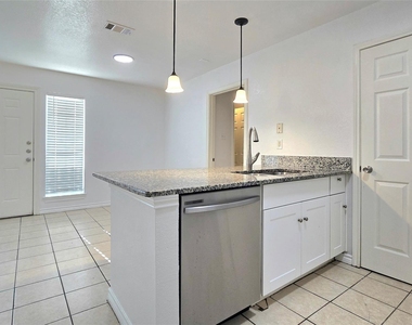 5017 Chapman Street - Photo Thumbnail 3