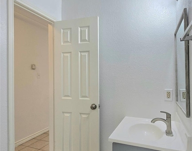 5017 Chapman Street - Photo Thumbnail 19