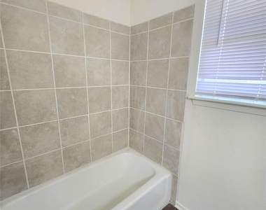 7308 Sanger Avenue - Photo Thumbnail 14