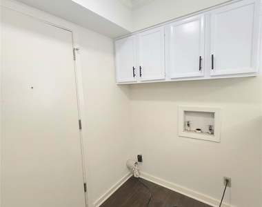 7308 Sanger Avenue - Photo Thumbnail 16