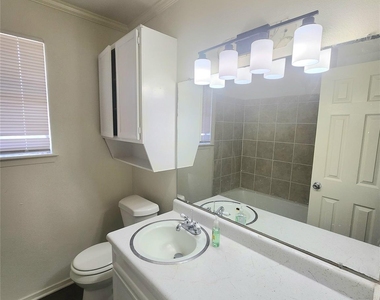 7308 Sanger Avenue - Photo Thumbnail 15