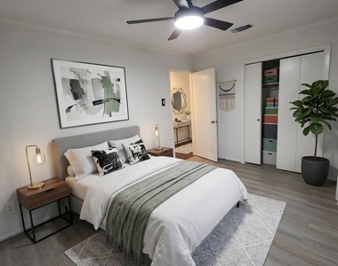 7308 Sanger Avenue - Photo Thumbnail 2
