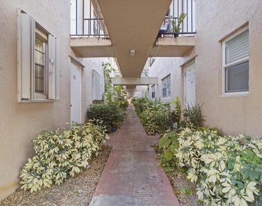 600 Sw 2nd Avenue - Photo Thumbnail 3
