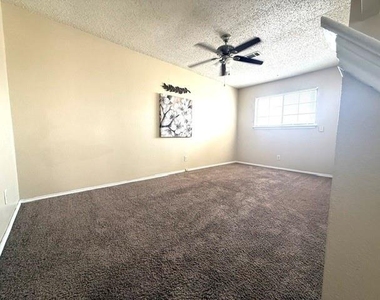 4316 Columbus Trail - Photo Thumbnail 9