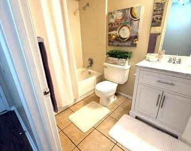 4316 Columbus Trail - Photo Thumbnail 5
