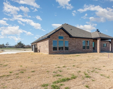 720 Candace Drive - Photo Thumbnail 34