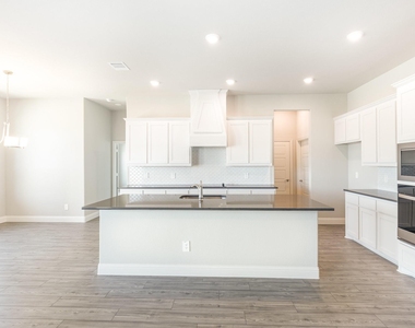 720 Candace Drive - Photo Thumbnail 12