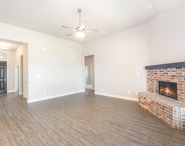 720 Candace Drive - Photo Thumbnail 3