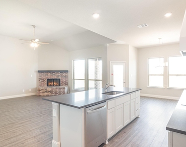 720 Candace Drive - Photo Thumbnail 10