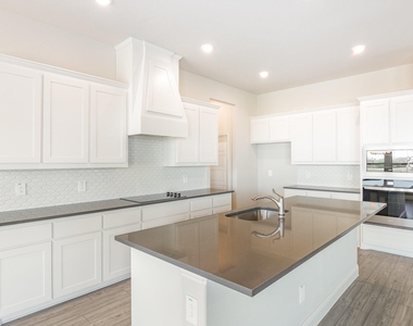 720 Candace Drive - Photo Thumbnail 13