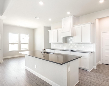 720 Candace Drive - Photo Thumbnail 11