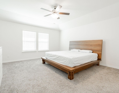 555 Delaware Road - Photo Thumbnail 23