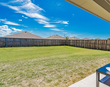 555 Delaware Road - Photo Thumbnail 31