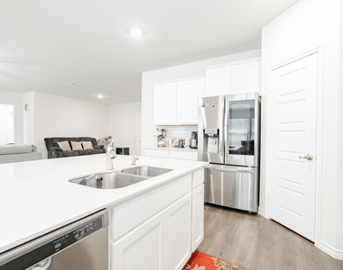 555 Delaware Road - Photo Thumbnail 17