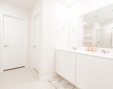 555 Delaware Road - Photo Thumbnail 25