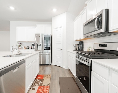 555 Delaware Road - Photo Thumbnail 16