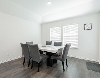 555 Delaware Road - Photo Thumbnail 21