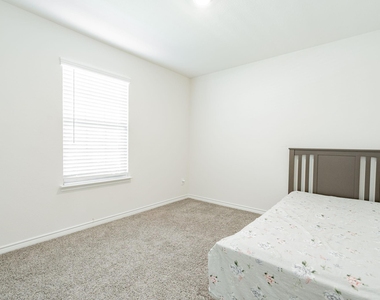 555 Delaware Road - Photo Thumbnail 2