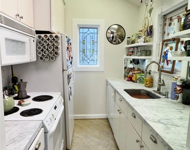 2504 State Street - Photo Thumbnail 6