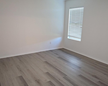 3613 Harper St - Photo Thumbnail 7