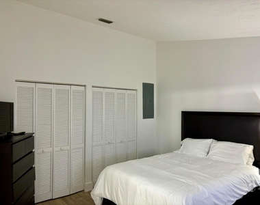 14109 Wellington Trace - Photo Thumbnail 7