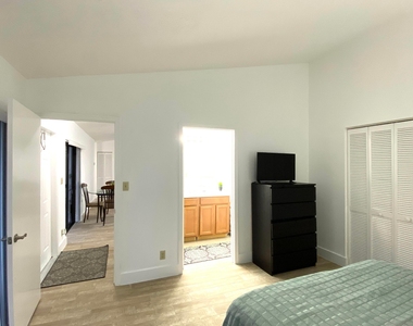 14109 Wellington Trace - Photo Thumbnail 9