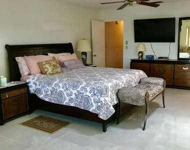 6333 Stanley Lane - Photo Thumbnail 11