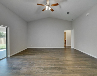 1913 Sw Swift Avenue - Photo Thumbnail 13