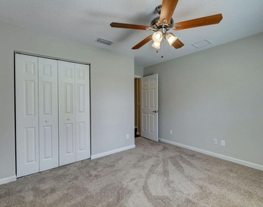 1913 Sw Swift Avenue - Photo Thumbnail 21