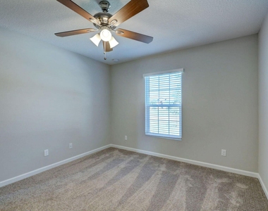 1913 Sw Swift Avenue - Photo Thumbnail 30