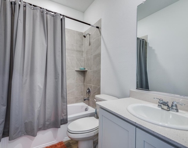 2204 Okeefe Drive - Photo Thumbnail 8