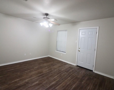 1124 W Spring Street - Photo Thumbnail 6