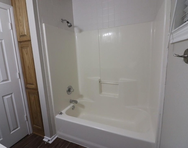 1124 W Spring Street - Photo Thumbnail 10