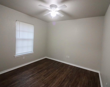 1124 W Spring Street - Photo Thumbnail 8