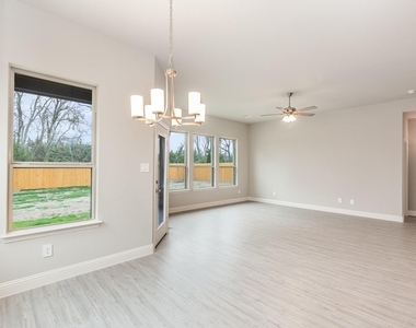 1019 Ella Drive - Photo Thumbnail 2