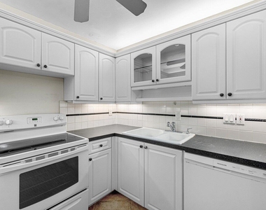 120 Cypress Club Drive - Photo Thumbnail 7