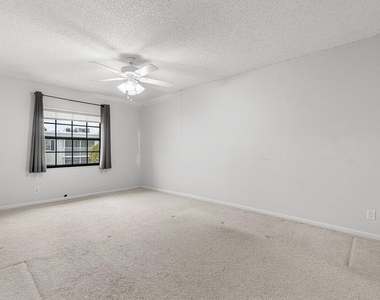 120 Cypress Club Drive - Photo Thumbnail 12