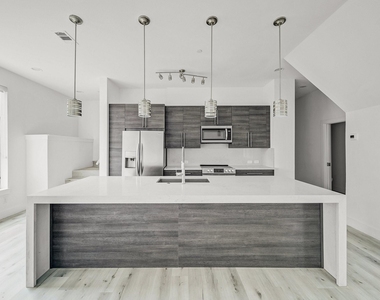1022 Eldorado Avenue - Photo Thumbnail 5