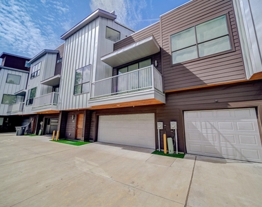 1022 Eldorado Avenue - Photo Thumbnail 1