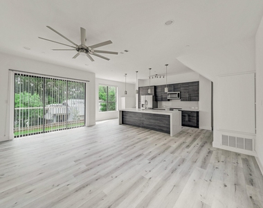 1022 Eldorado Avenue - Photo Thumbnail 4