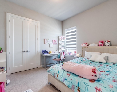 4801 Sagan Drive - Photo Thumbnail 6