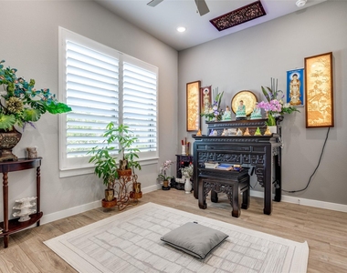 4801 Sagan Drive - Photo Thumbnail 14