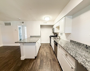 5928 Fletcher Avenue - Photo Thumbnail 6