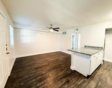 5928 Fletcher Avenue - Photo Thumbnail 5