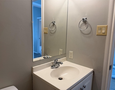 13755 Biggs Street - Photo Thumbnail 9