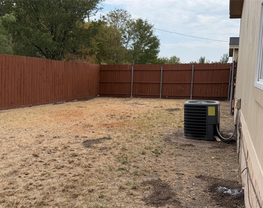 13755 Biggs Street - Photo Thumbnail 23
