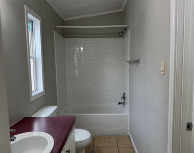 13755 Biggs Street - Photo Thumbnail 12
