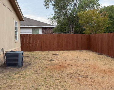 13755 Biggs Street - Photo Thumbnail 24