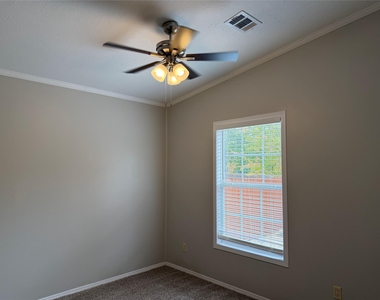 13755 Biggs Street - Photo Thumbnail 4