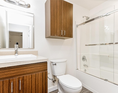3022 Forest Lane - Photo Thumbnail 6